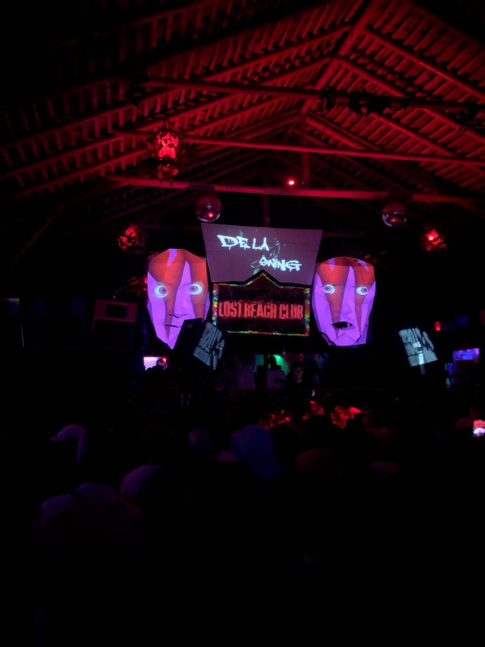 Rave night at the Ciclic ski resort club